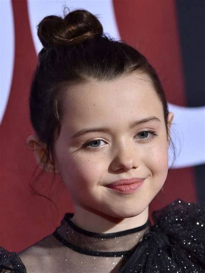 Violet McGraw AlloCin&eacute;
