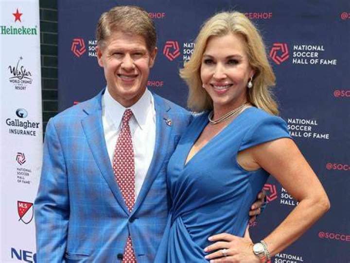Who are Clark Hunt's children, Gracie, Ava, and Knobel Hunt? Meet the