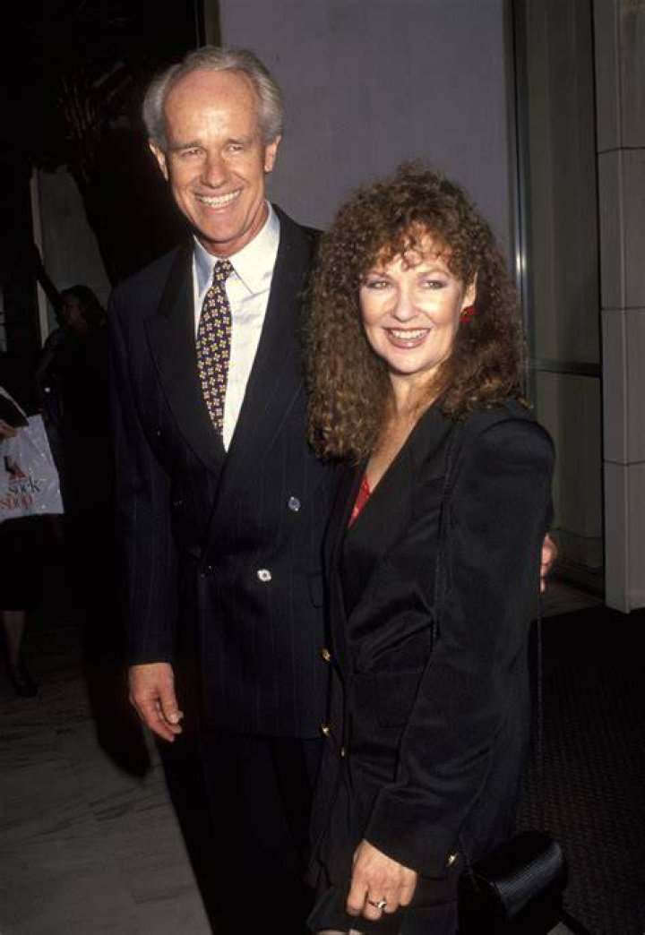 Who Is Mike Farrell's Wife, Shelley Fabares?