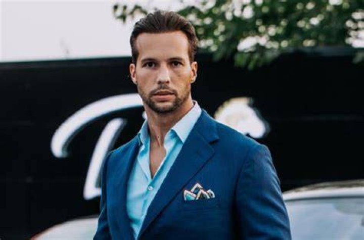 Who is Tristan Tate? Biography, Age, Wife, Girlfriend, Height & Net