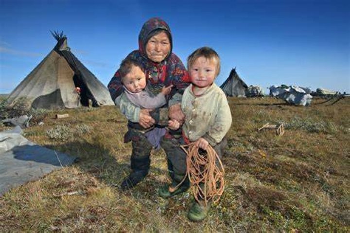 yamal, children, old woman
