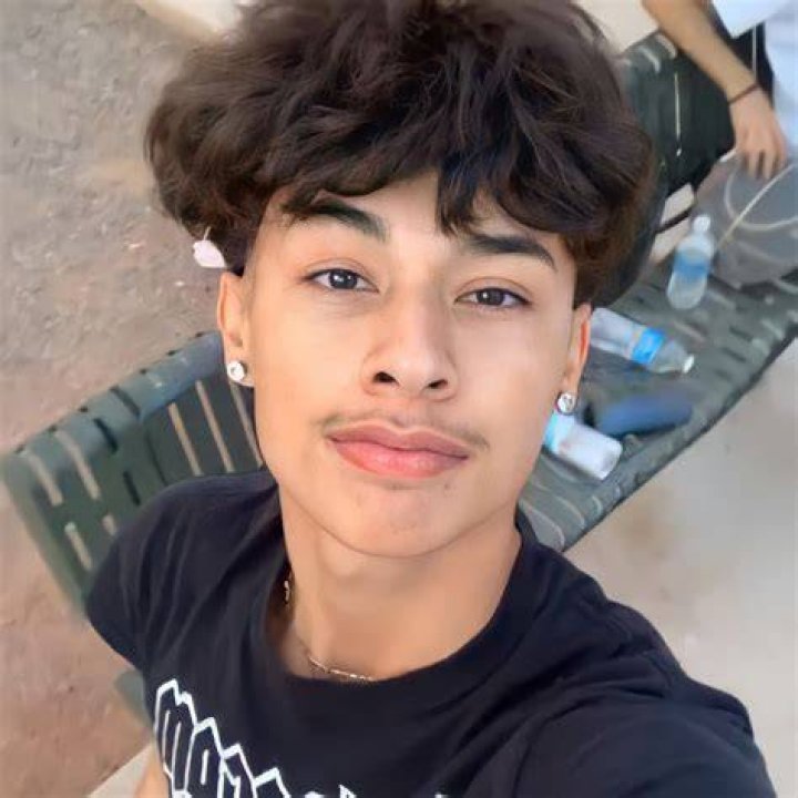 youcantfindalex Cute mexican boys, Edgars haircut, Cute guys snaps