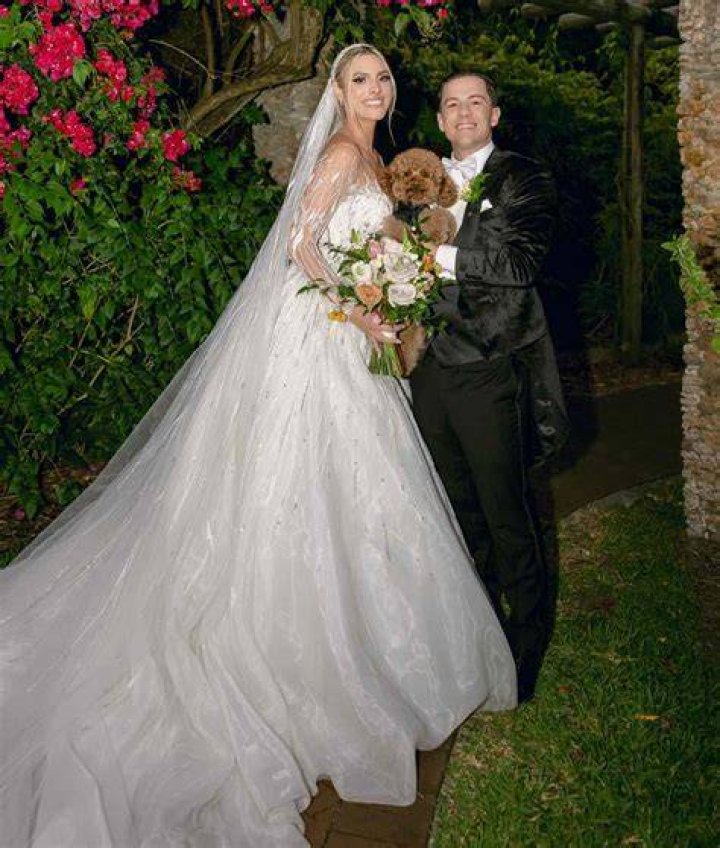 YouTuber Lele Pons Marries Rapper Guaynaa in Miami Garden Wedding